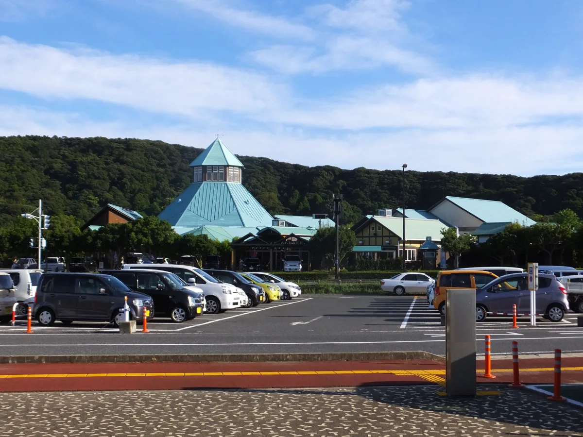 道の駅とみうら枇杷倶楽部の外観