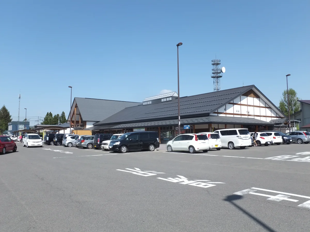 秋田県横手市にある道の駅十文字の建物外観