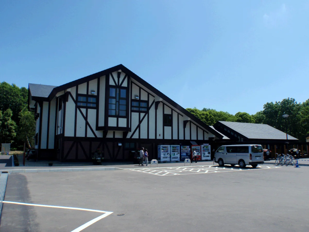 北海道弟子屈町の道の駅摩周温泉の外観