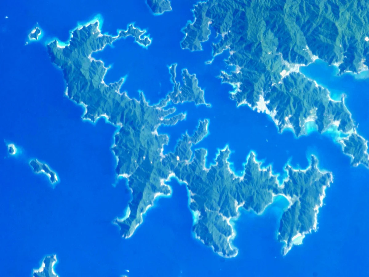 国際宇宙ステーションから撮影された加計呂麻島