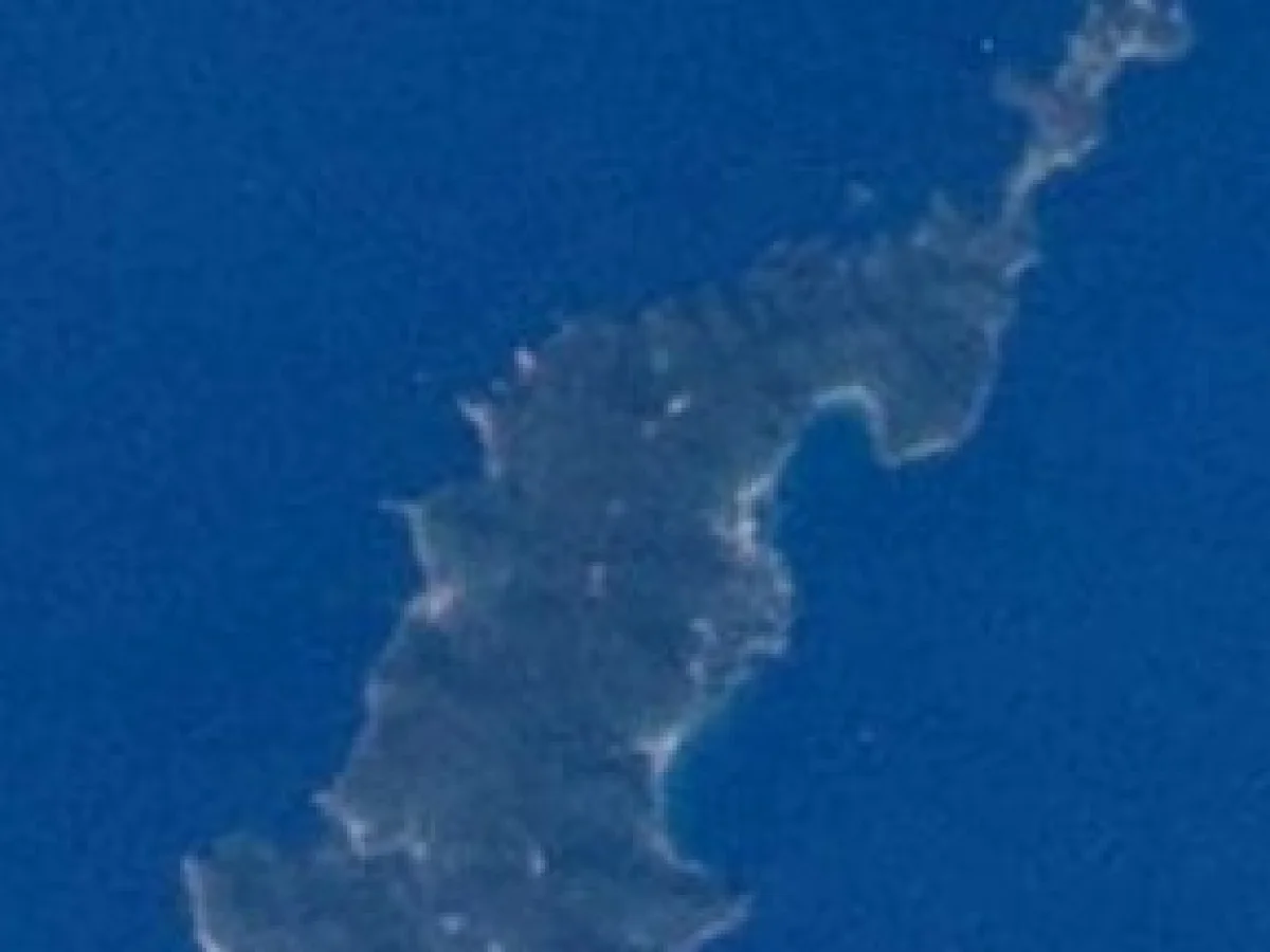 宇宙から撮影された鹿児島県の下甑島