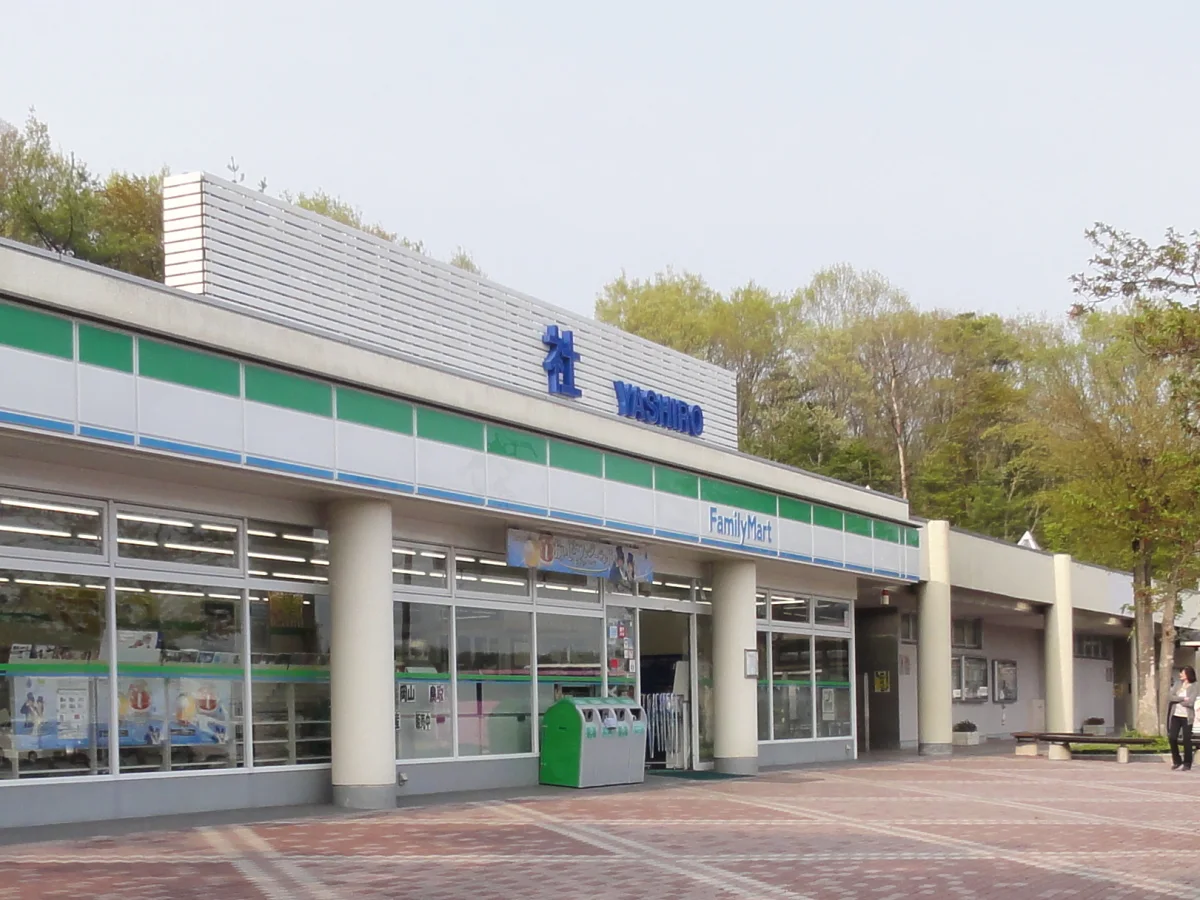 社PAの施設外観