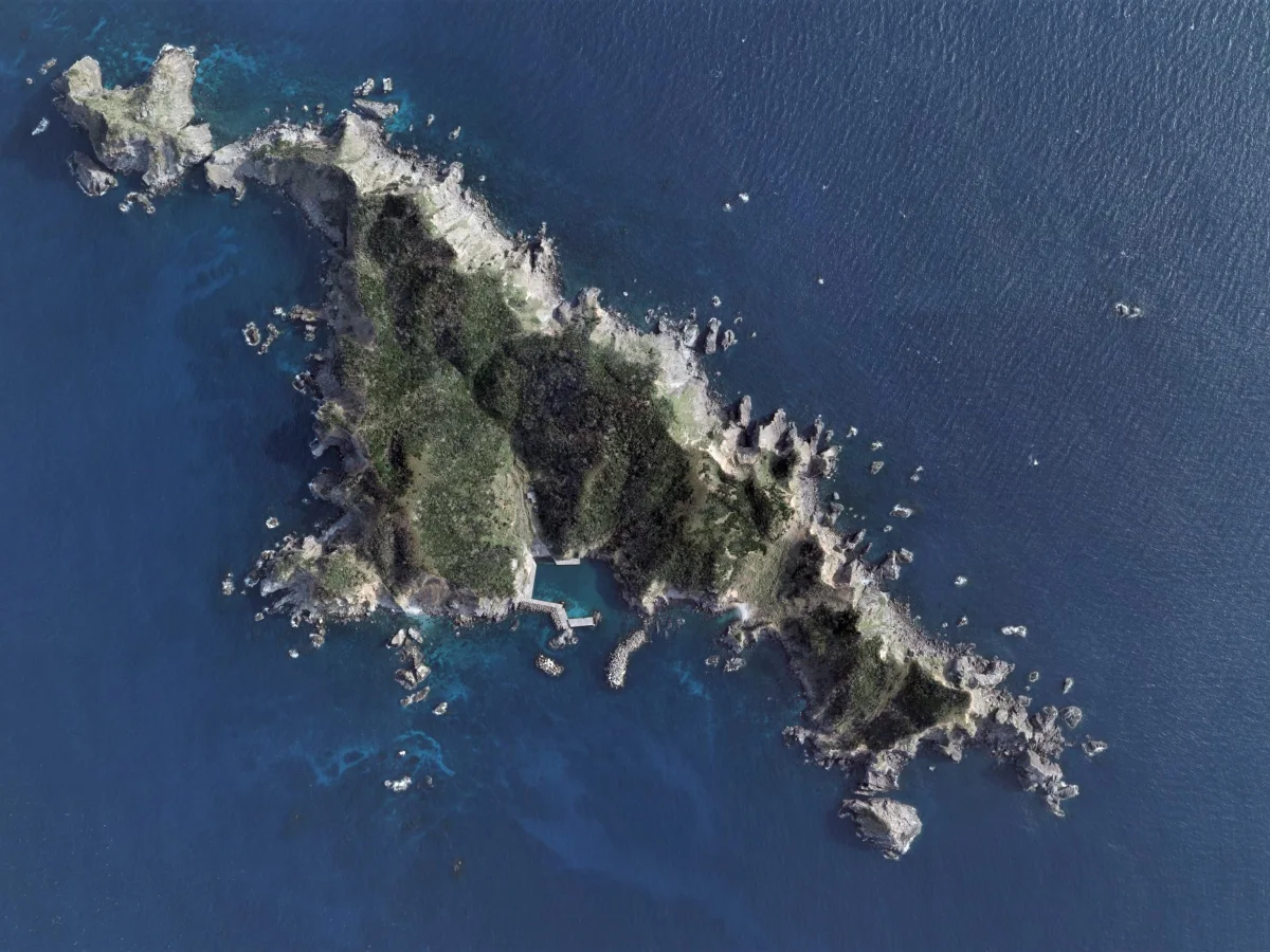 鹿児島県南さつま市の宇治群島に位置する宇治島の航空写真