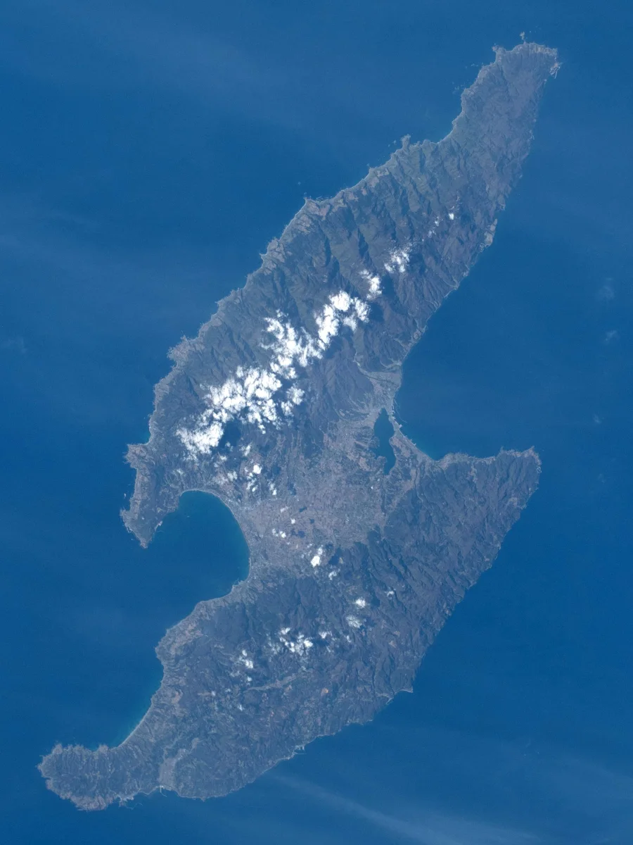 佐渡島の航空写真（ISS064）