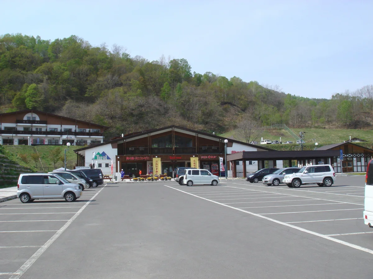 北海道歌志内市にある道の駅うたしないチロルの湯の建物外観