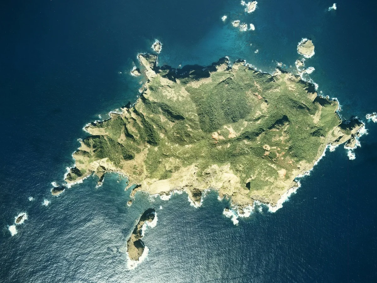 1978年に撮影された東京都小笠原村・妹島の空中写真