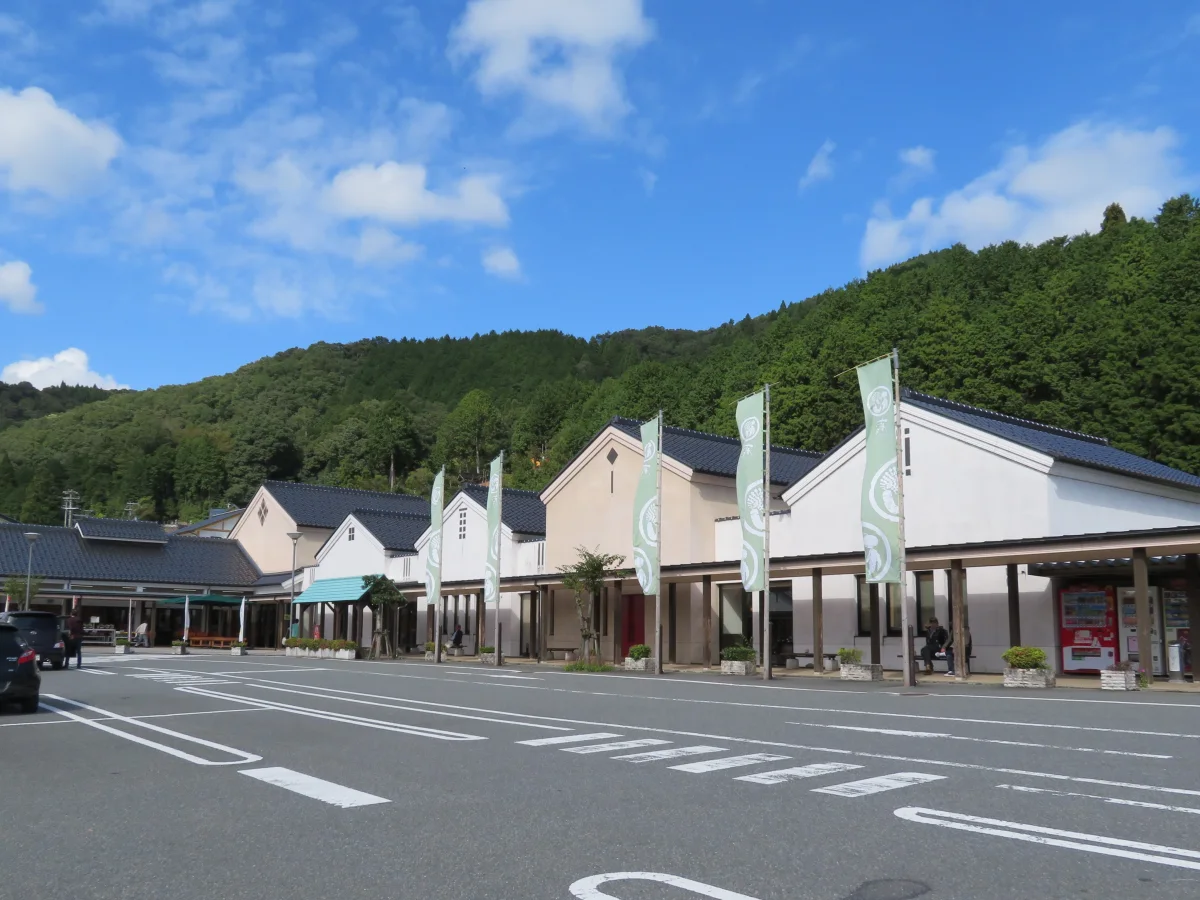 道の駅ようか但馬蔵の施設外観