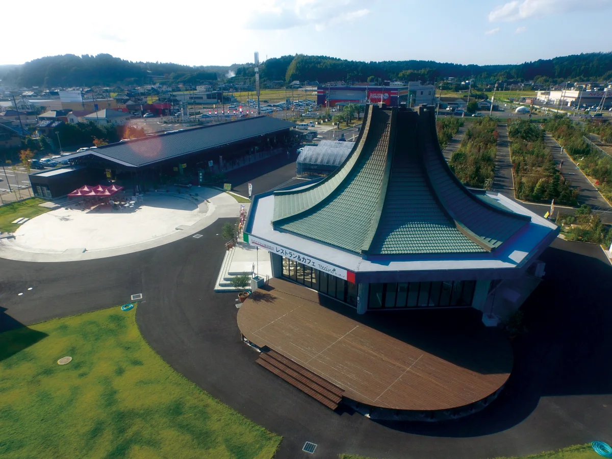 上空から見た道の駅みのりの郷東金の施設全景