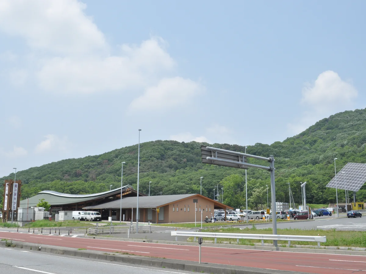 栃木県栃木市の道の駅みかもの外観