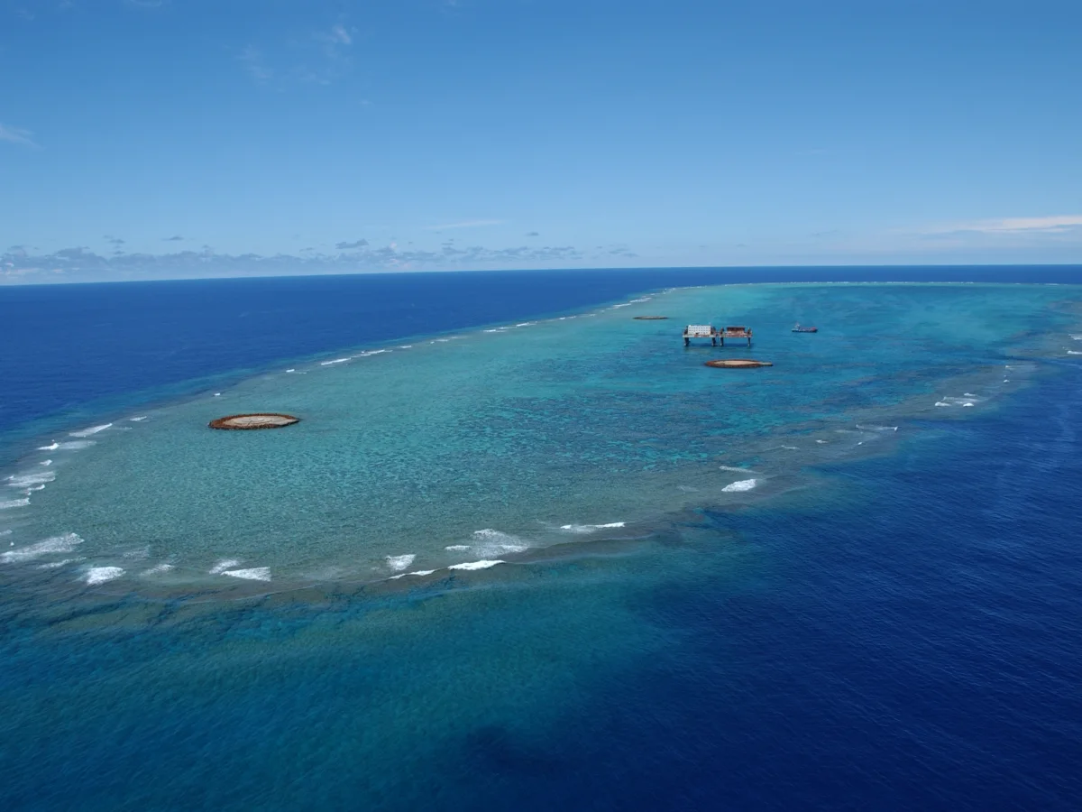 沖ノ鳥島の航空写真