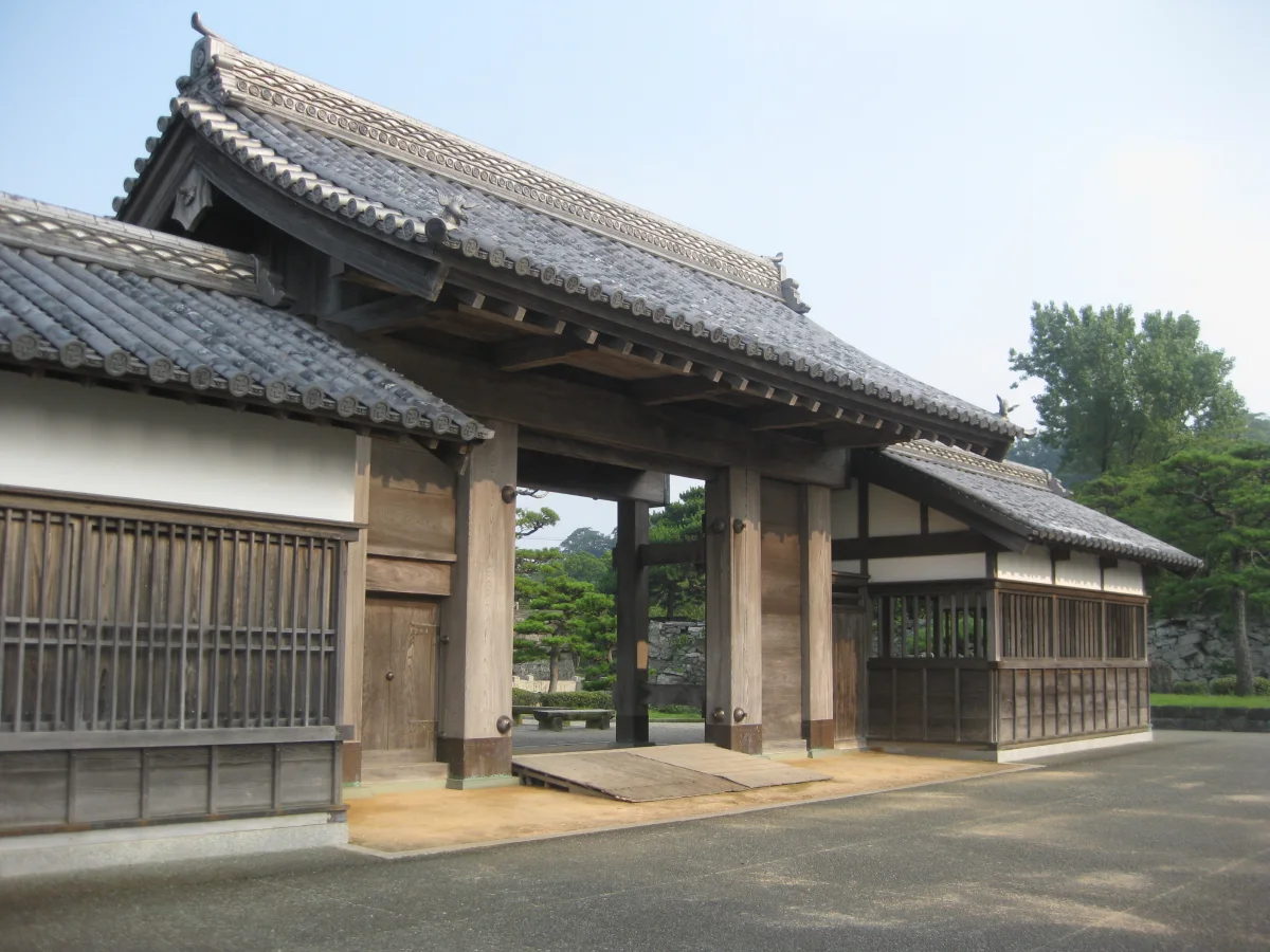 徳島城の鷲の門