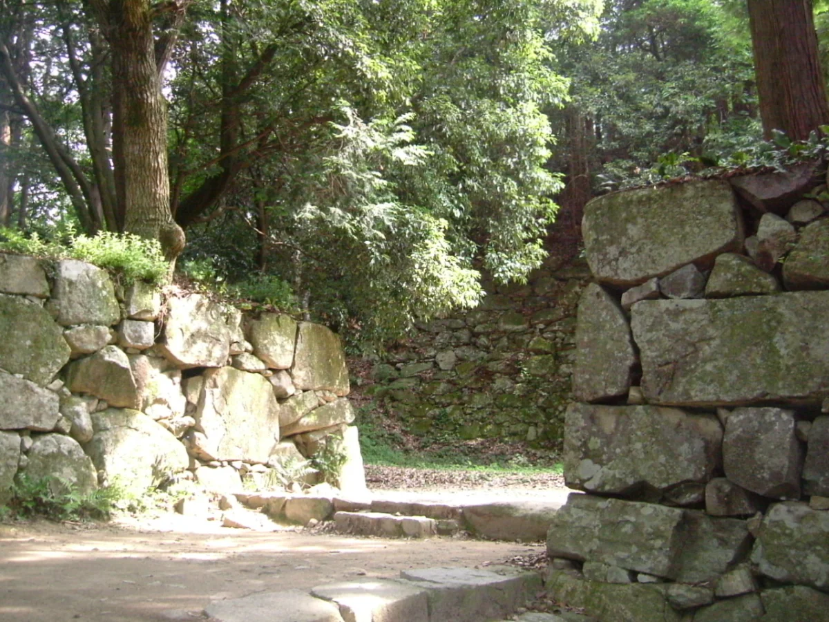 安土城跡の黒金門跡