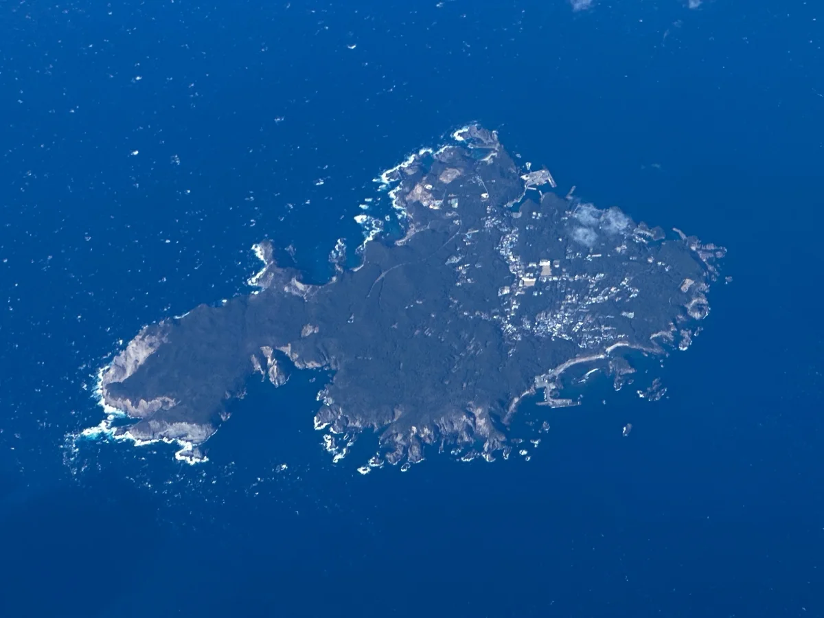 式根島の航空写真