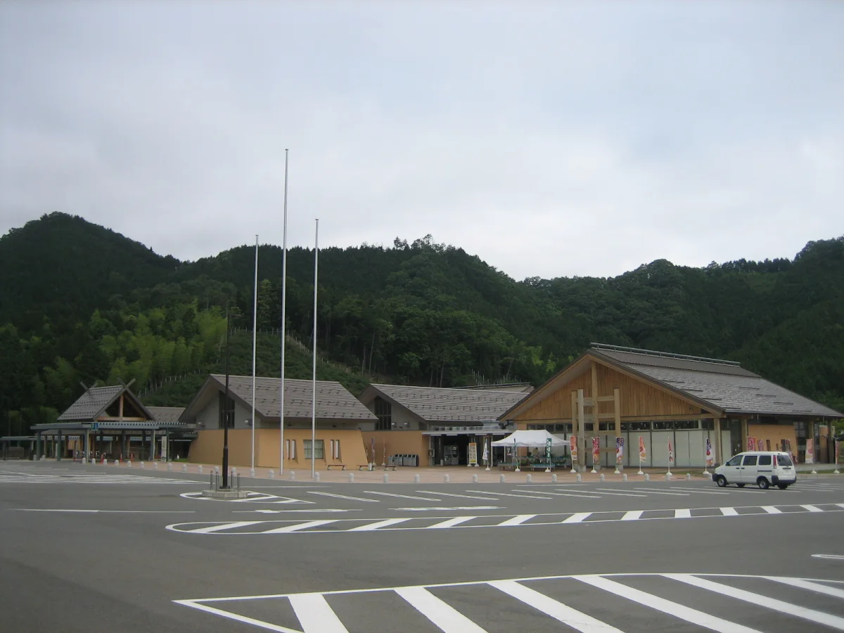 道の駅但馬のまほろばの施設全景